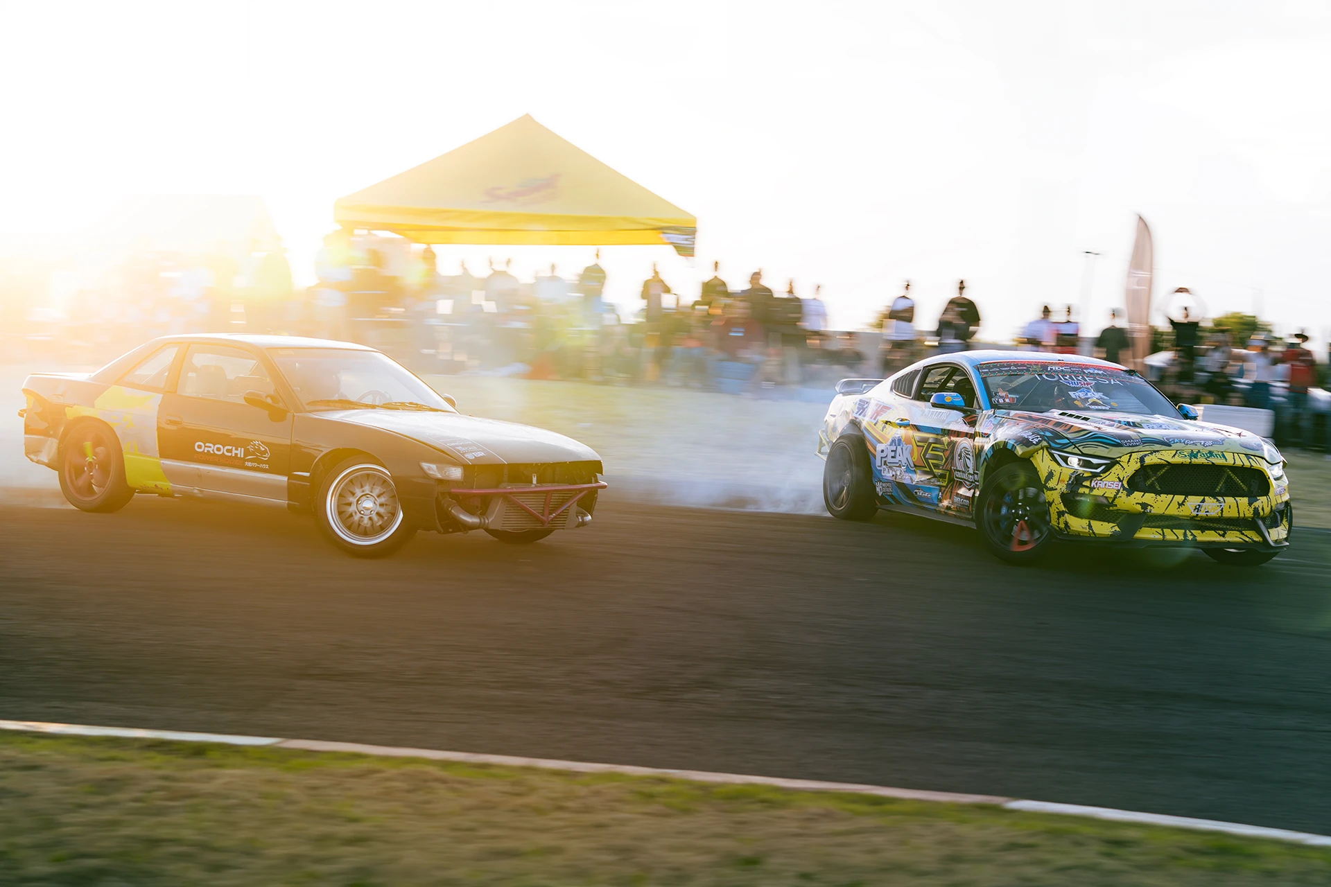 Tandem drifting at the Mexican Drift Championship